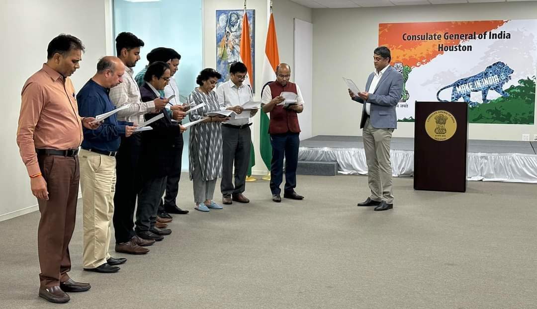 Consulate officials actively participated in the #SwachhataPledge and cleanliness drive as part of the #SwachhataCampaign2024, reinforcing our commitment to cleanliness and public hygiene. All officials contributed by weeding out unnecessary papers and organizing the workplace to keep it neat and tidy