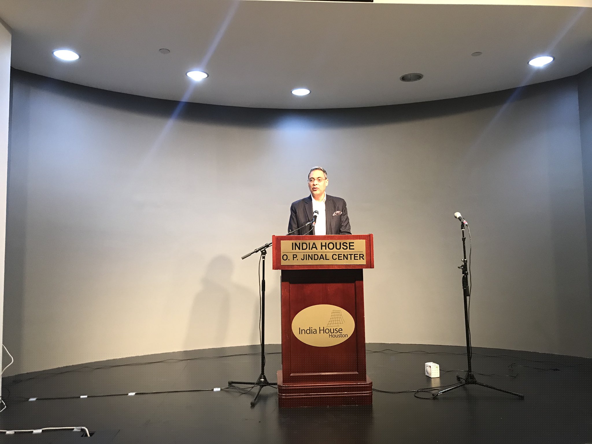 Consul General participated in a programme organized by India House  on the occasion of Hindi Diwas ,on September 14,2020.