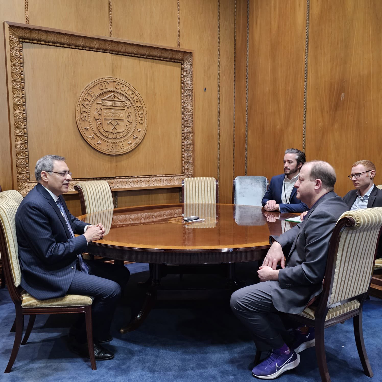 Consul General met Governor of Colorado Jared Polis on March 2,2023
