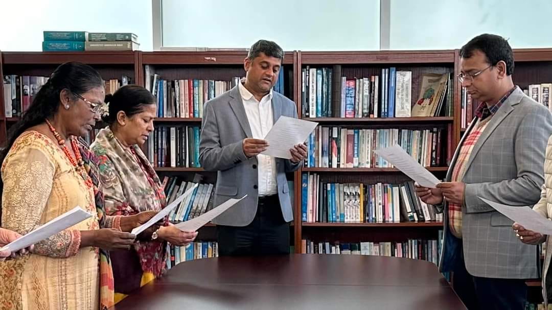 Marking Constitution Day at the Consulate today. 

Consul General led officials in taking the Pledge on the significant occasion, celebrated as ConstitutionDay / SamvidhanDivas, commemorating the adoption of the Constitution of India on 26th November.