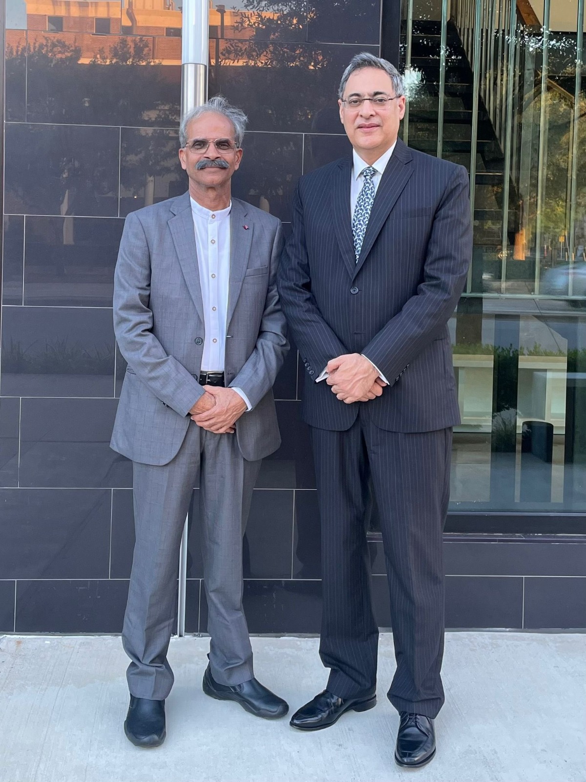 Consul General interacted with Director Virendra Tewari
, IIT Kharagpur, faculty, members of alumni of IITKGP
 and other professionals on July 18, 2022.