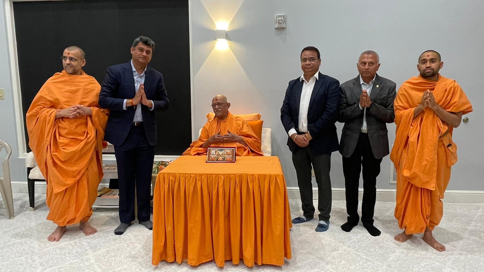 Consul General D C Manjunath visited and interacted with the board members of BAPS Shri Swaminarayan Mandir, Dallas. on September 07, 2023