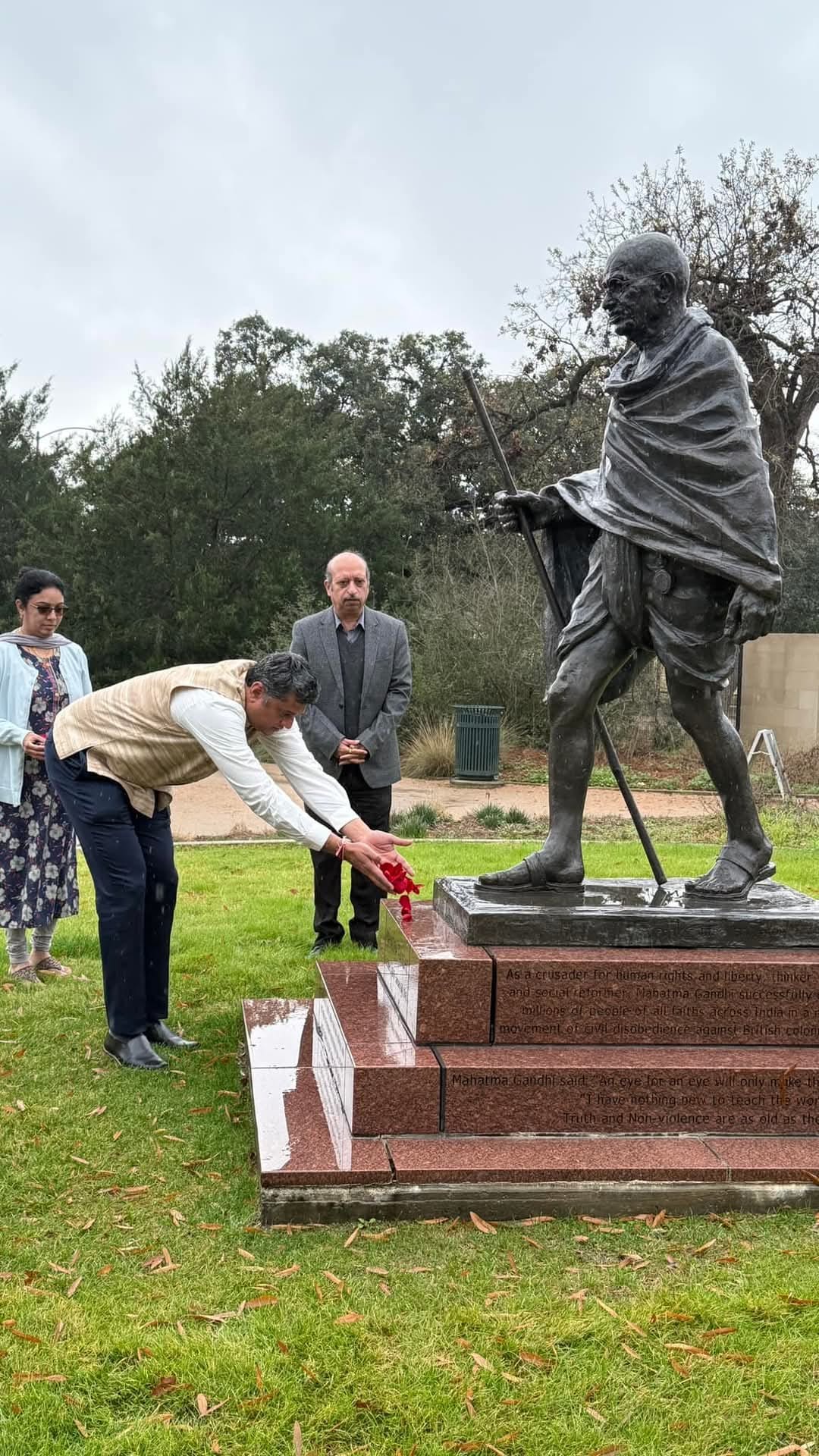 Consul General paid homage to Mahatma Gandhi ji on his Punya Tithi at Hermann Park, Houston