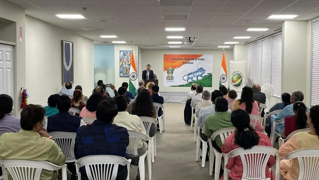 भारतीय कौंसलावास  ह्यूस्टन में हिंदी दिवस अंतरराष्ट्रीय हिन्दी समिति के साथ मिल कर  आयोजित किया गया।
