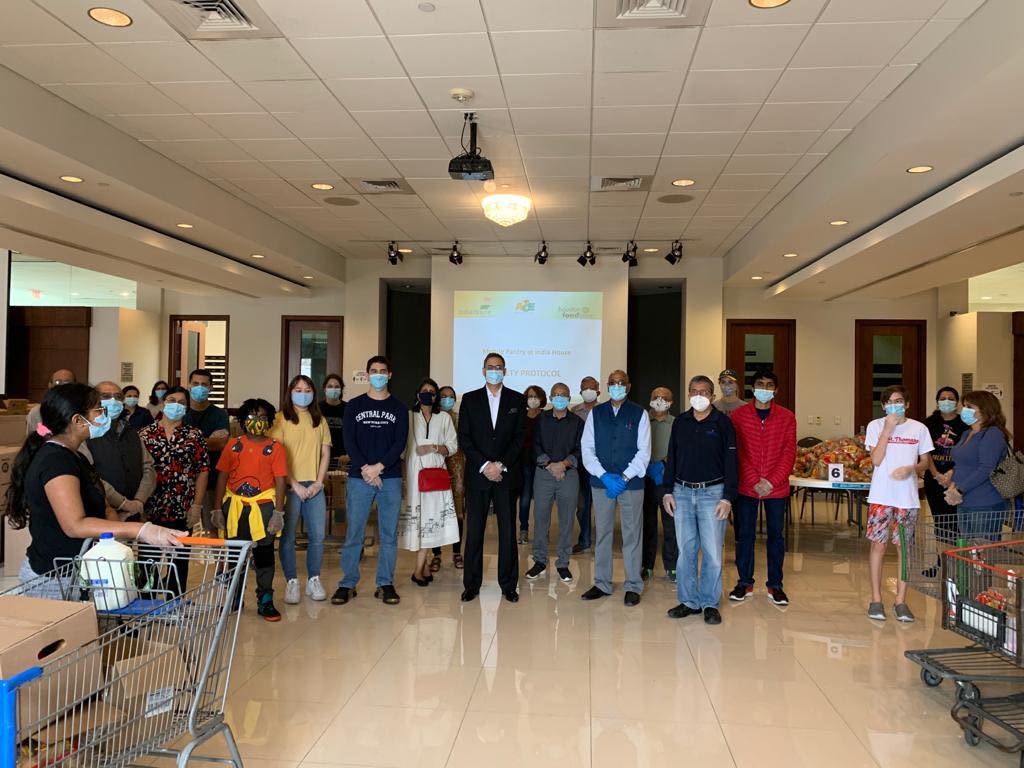 Consul General participated in the food distribution drive organized by India House Houston, on December 30, 2020